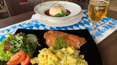 Oktoberfest im Restaurant vom Freizeitzentrum Meiningen, Foto von Stadtwerke Meiningen
